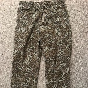 Aritzia tna joggers